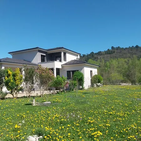 En Ardèche Avec Accès Direct à La Rivière *